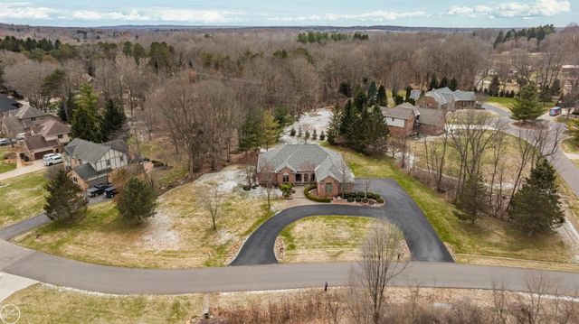 157 Great Pines Drive, Oxford, MI 48371