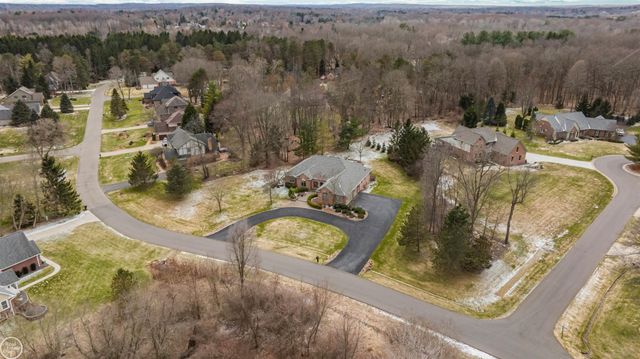 157 Great Pines Drive, Oxford, MI 48371