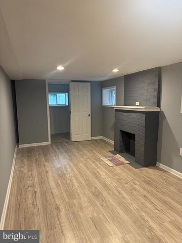 4229 LANE PL NE, Washington, DC 20019