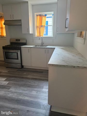 4229 LANE PL NE, Washington, DC 20019