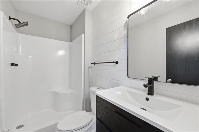 121 Whitewater DR, Newport News, VA 23608