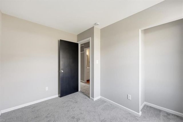 121 Whitewater DR, Newport News, VA 23608