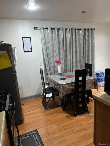 3245 Berkshire Avenue, Warren, MI 48091