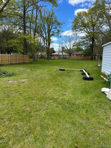 3245 Berkshire Avenue, Warren, MI 48091
