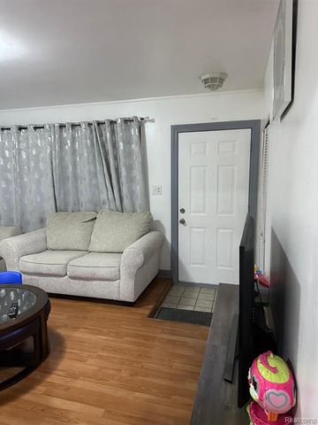 3245 Berkshire Avenue, Warren, MI 48091