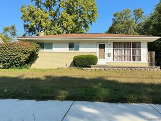 3245 Berkshire Avenue, Warren, MI 48091