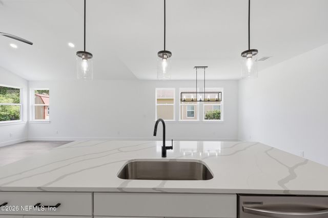 15 ULMUS Place, Palm Coast, FL 32164