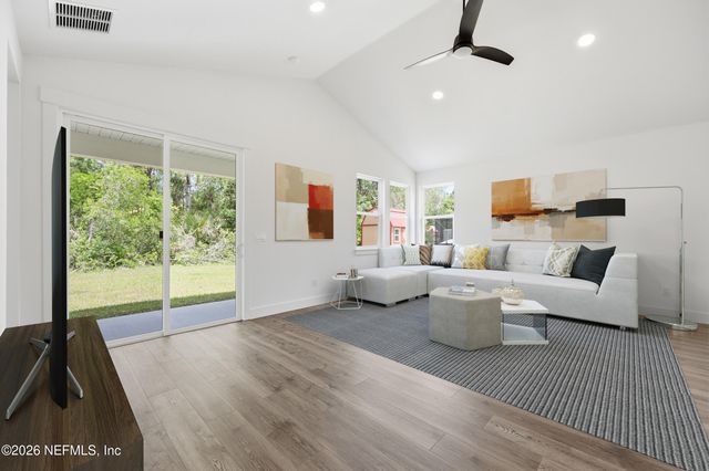 15 ULMUS Place, Palm Coast, FL 32164