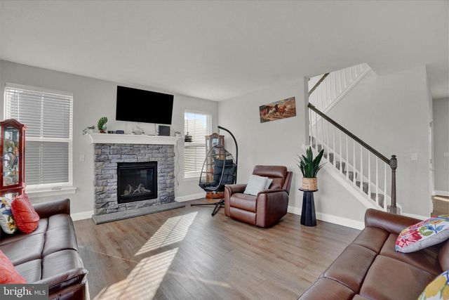 2072 N AUTUMN CHASE DRIVE, Mechanicsburg, PA 17055