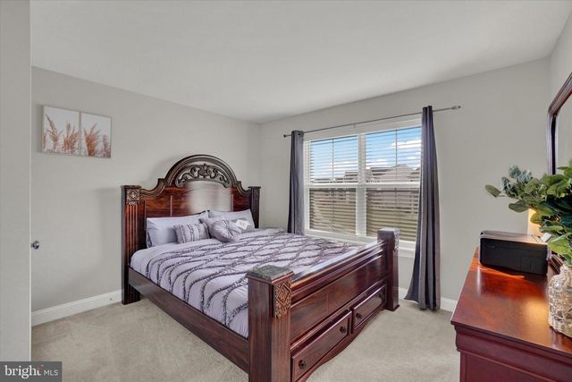 2072 N AUTUMN CHASE DRIVE, Mechanicsburg, PA 17055