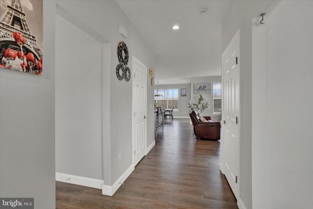 2072 N AUTUMN CHASE DRIVE, Mechanicsburg, PA 17055