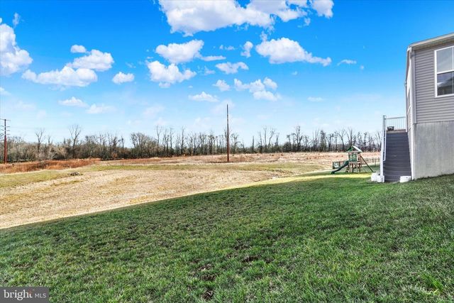 2072 N AUTUMN CHASE DRIVE, Mechanicsburg, PA 17055