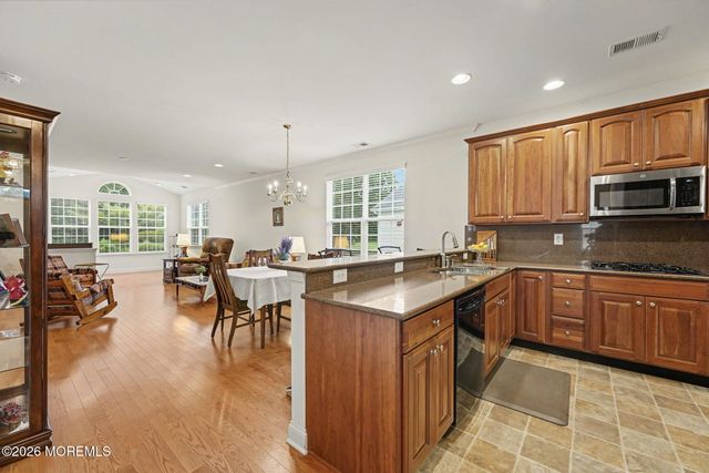 18 Blyth Lane, Jackson, NJ 08527