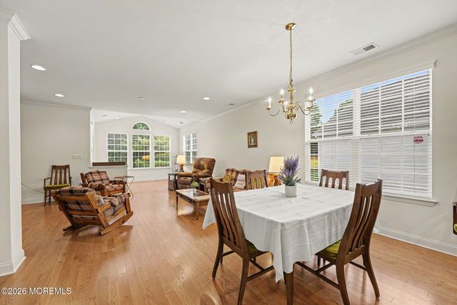 18 Blyth Lane, Jackson, NJ 08527