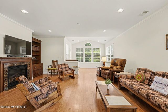 18 Blyth Lane, Jackson, NJ 08527