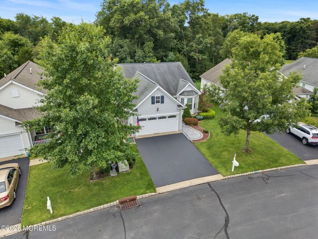 18 Blyth Lane, Jackson, NJ 08527