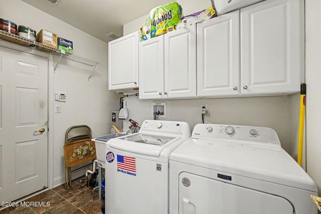 18 Blyth Lane, Jackson, NJ 08527