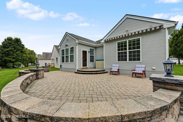 18 Blyth Lane, Jackson, NJ 08527