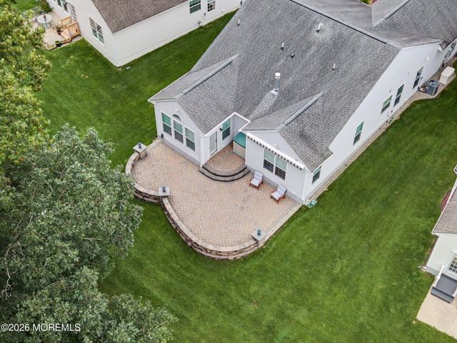 18 Blyth Lane, Jackson, NJ 08527