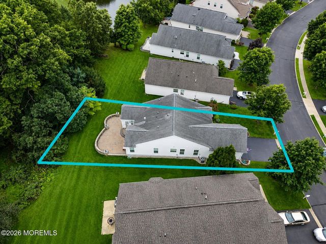 18 Blyth Lane, Jackson, NJ 08527