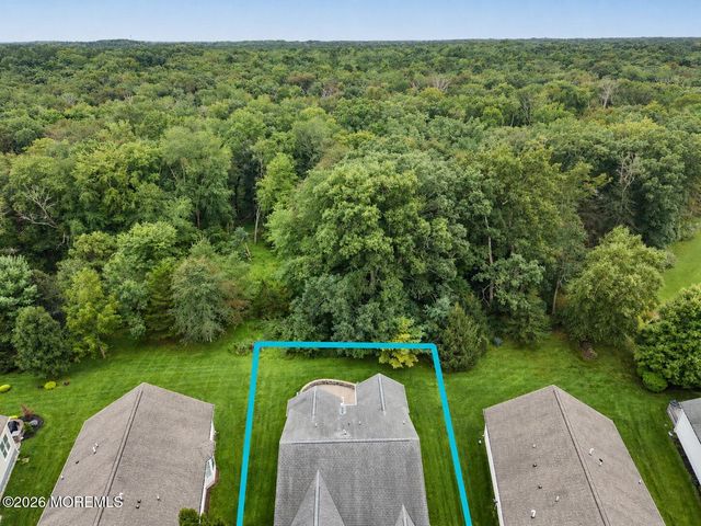 18 Blyth Lane, Jackson, NJ 08527