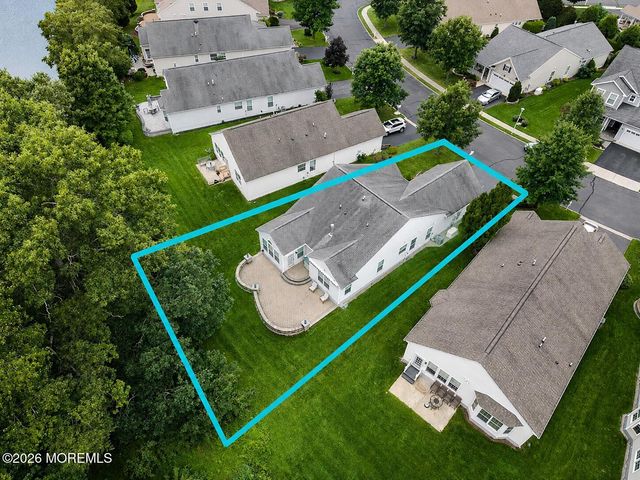 18 Blyth Lane, Jackson, NJ 08527