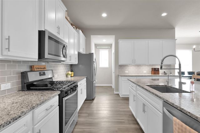 1286 Sandstone Hills Drive, Montgomery, TX 77316