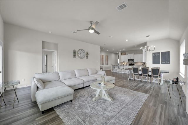 1286 Sandstone Hills Drive, Montgomery, TX 77316