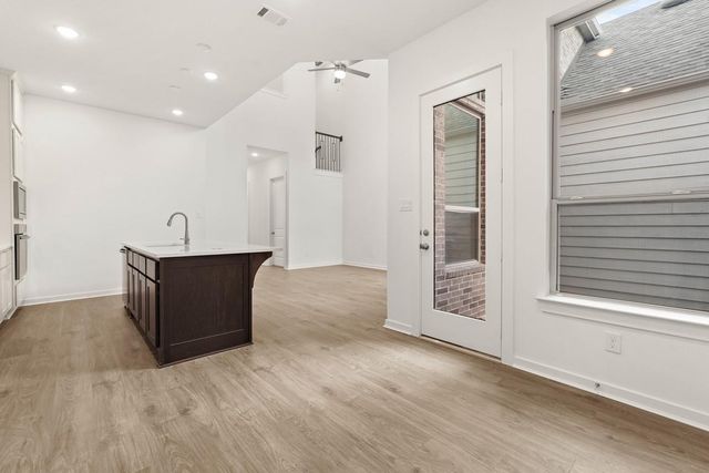 308 Fields Lane, Montgomery, TX 77316