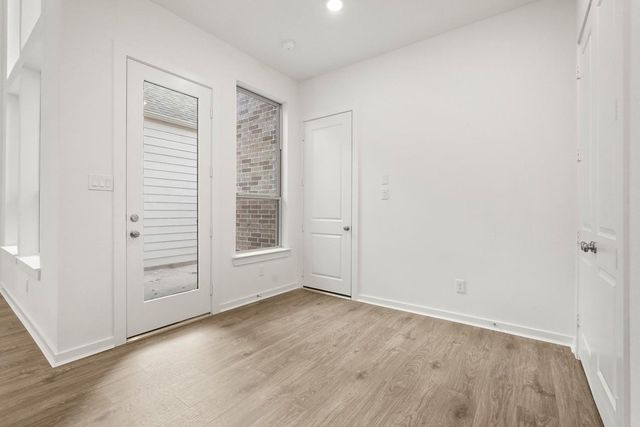 308 Fields Lane, Montgomery, TX 77316