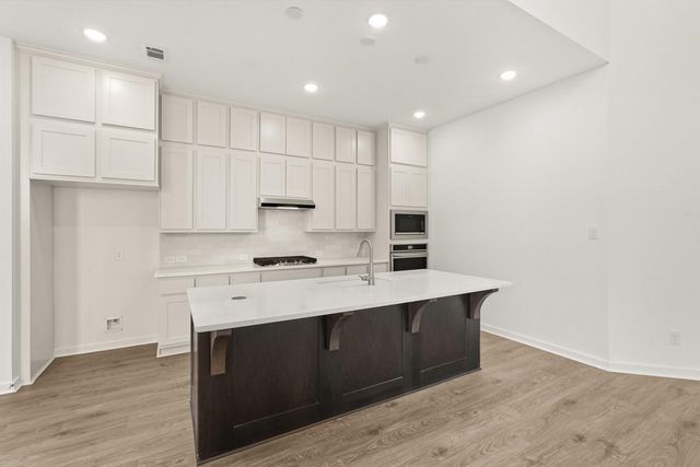 308 Fields Lane, Montgomery, TX 77316