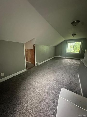 20413 Kingsville Street, Harper Woods, MI 48225