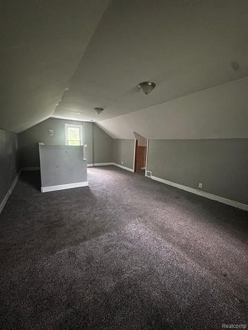 20413 Kingsville Street, Harper Woods, MI 48225