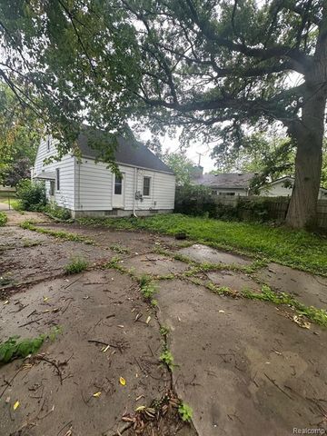 20413 Kingsville Street, Harper Woods, MI 48225