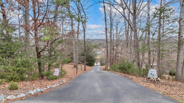 60 Cameron CIR, Wirtz, VA 24184