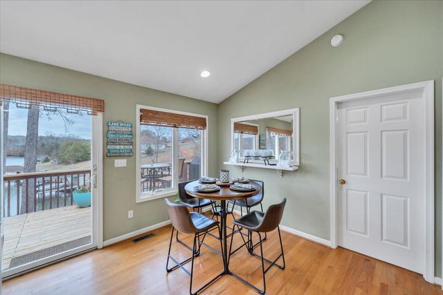 60 Cameron CIR, Wirtz, VA 24184