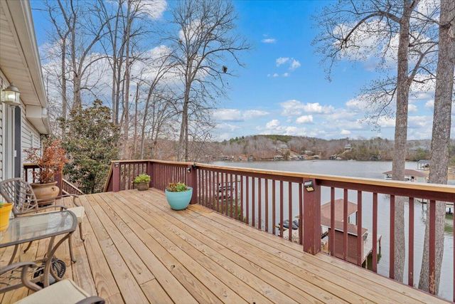 60 Cameron CIR, Wirtz, VA 24184