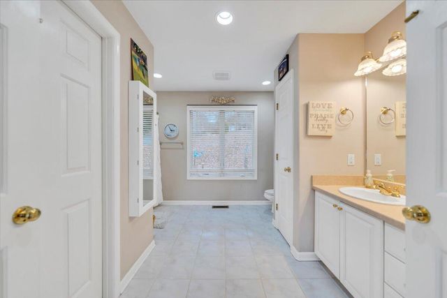 60 Cameron CIR, Wirtz, VA 24184