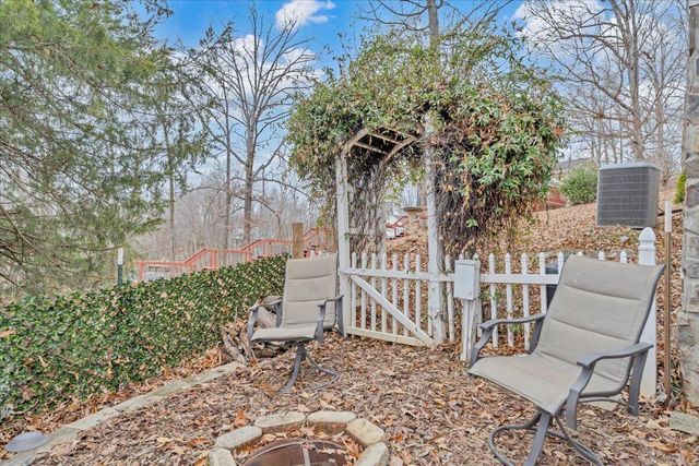 60 Cameron CIR, Wirtz, VA 24184