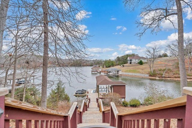 60 Cameron CIR, Wirtz, VA 24184