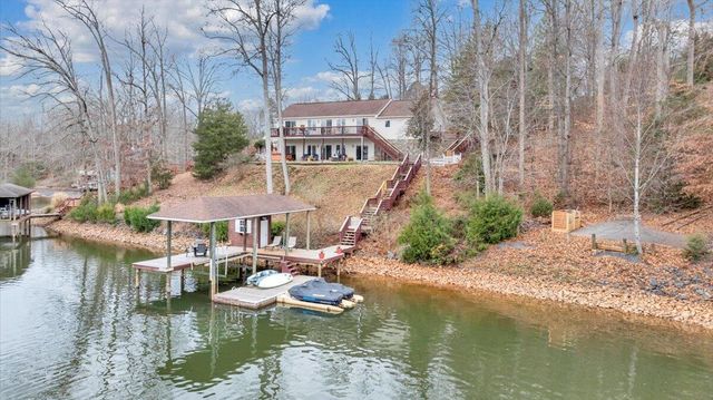 60 Cameron CIR, Wirtz, VA 24184