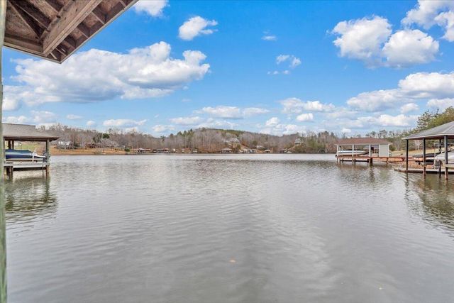 60 Cameron CIR, Wirtz, VA 24184