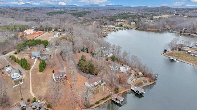 60 Cameron CIR, Wirtz, VA 24184