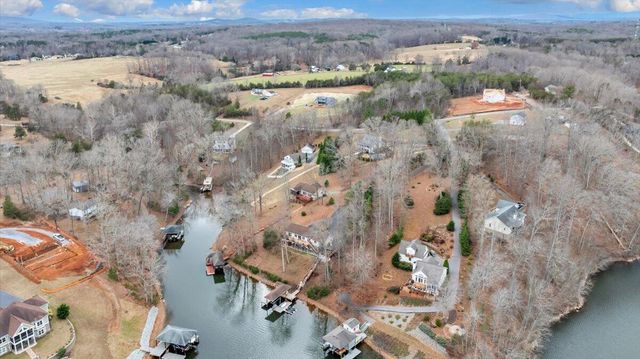 60 Cameron CIR, Wirtz, VA 24184