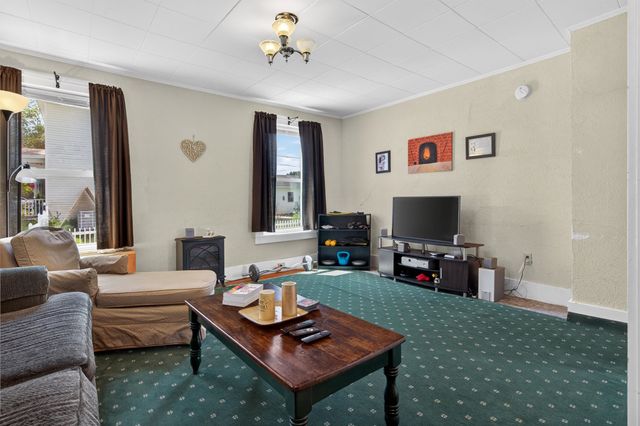 9 Park Street, Proctor, VT 05765