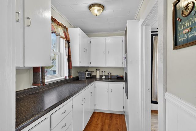 9 Park Street, Proctor, VT 05765