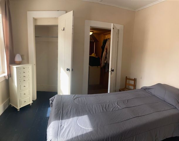9 Park Street, Proctor, VT 05765