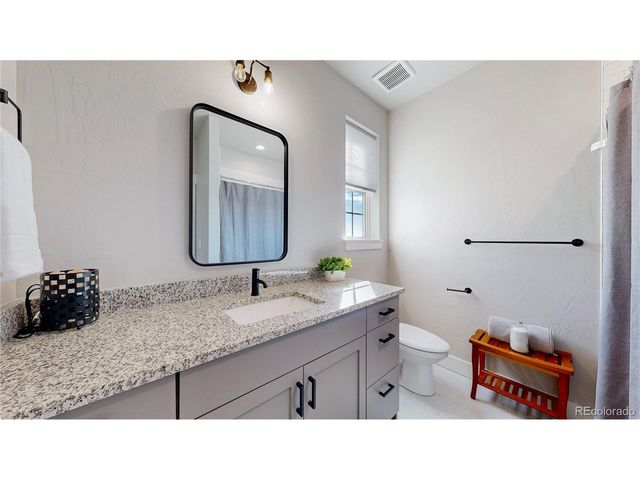 275 Dipper Ct, Berthoud, CO 80513