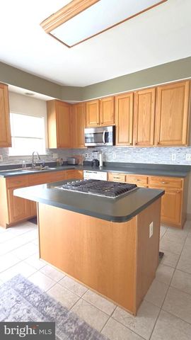 5455 QUAINT DR, Woodbridge, VA 22193