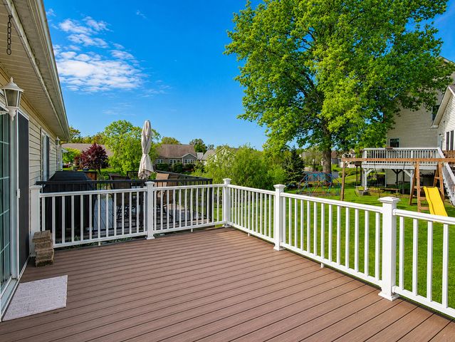3219 Milestone Creek Court, Valparaiso, IN 46385